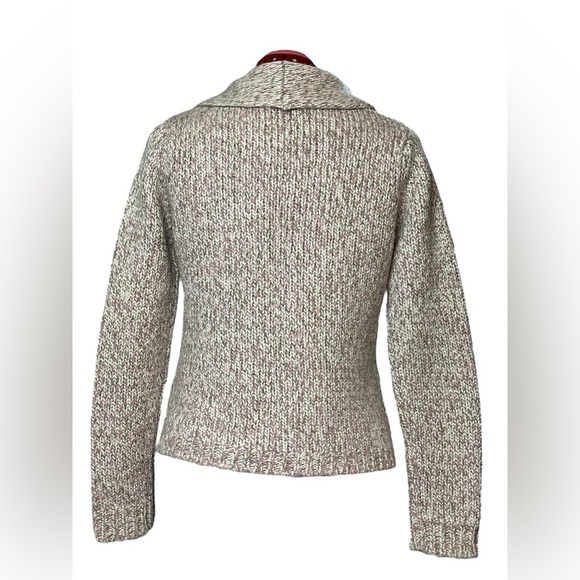 Retro nubbly-knit wool blend asymmetrical sweater with oversize button detail - Picture 4 of 9